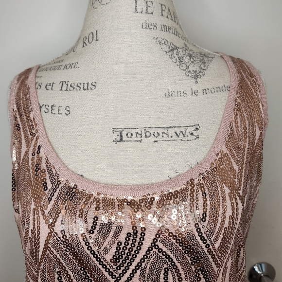 Rose gold sequin scoop neck top - Picture 6 of 10